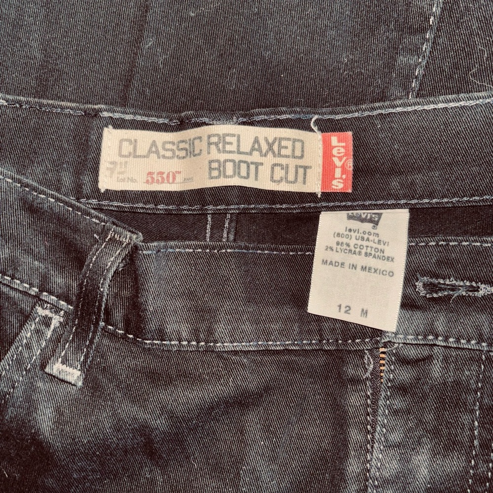 Levi's Black Classic Relaxed Jeans - Picture 3 of 3
